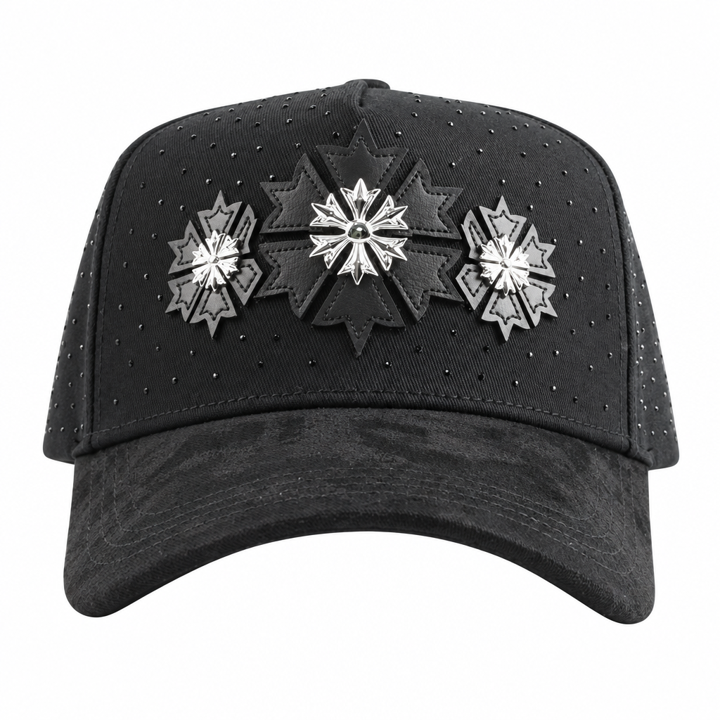 Gorra con encuadre uniforme y fondo blanco